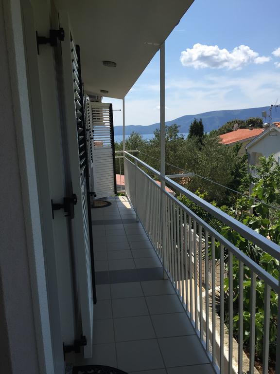 Apartments Soldo Pinezići Eksteriør billede